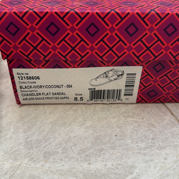 Tory Burch Chandler flat sandal - Picture 4 of 4